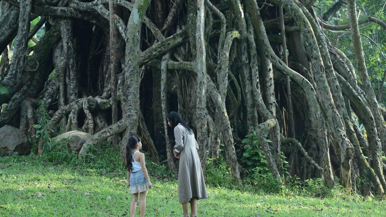 Danur: I Can See Ghosts รีวิวหนัง